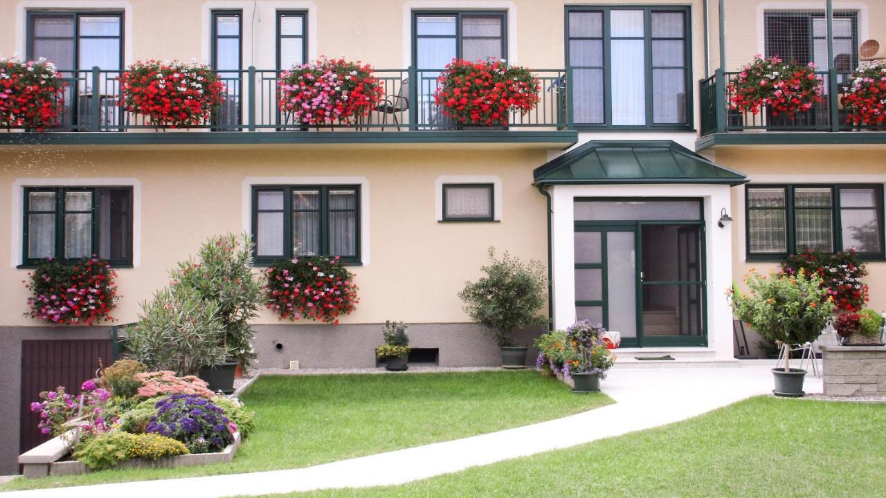 Gaestehaus Moser Podersdorf am See Exterior photo